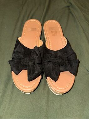 Amazon Black Bow Platform Slide Sandals